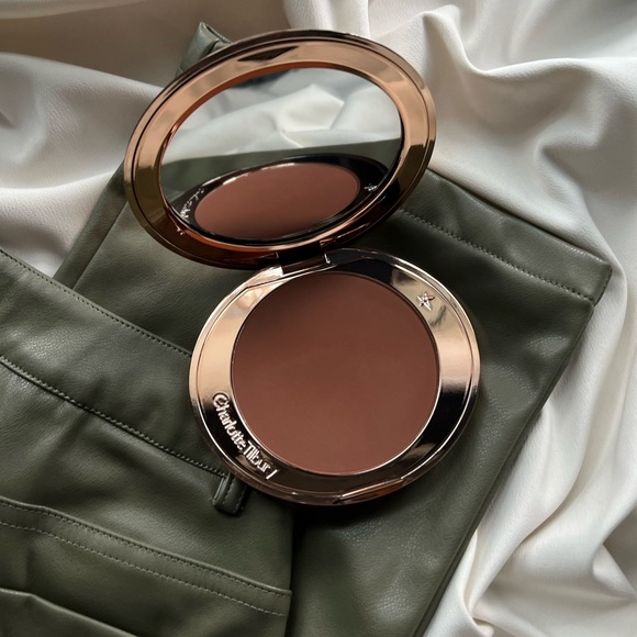 NWT Charlotte Tilbury Bronzer - Picture 2 of 5
